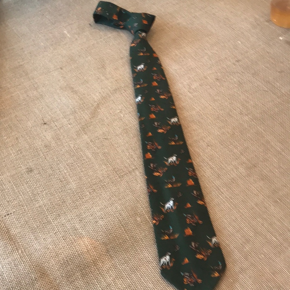 NEW! Men’s hunting print tie made in Italy.